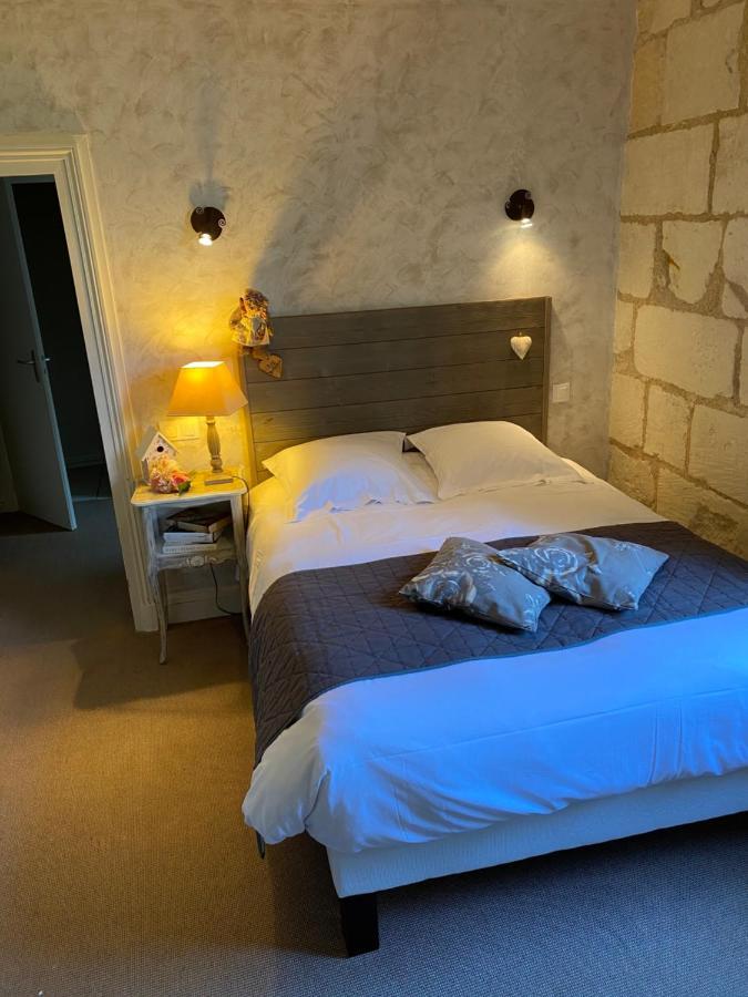 Logis Hotel Auberge De L'Ecole 퐁르보이 외부 사진