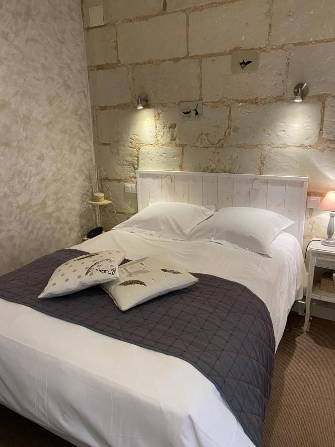 Logis Hotel Auberge De L'Ecole 퐁르보이 외부 사진