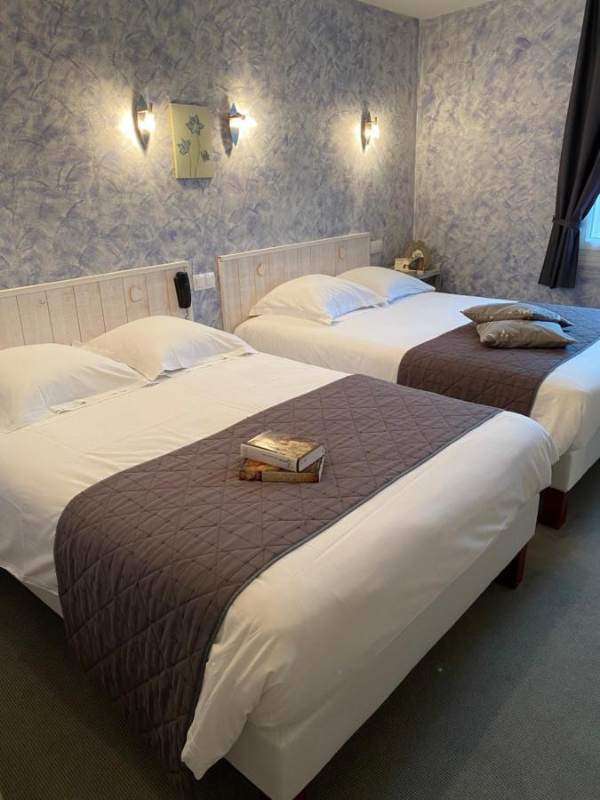 Logis Hotel Auberge De L'Ecole 퐁르보이 외부 사진