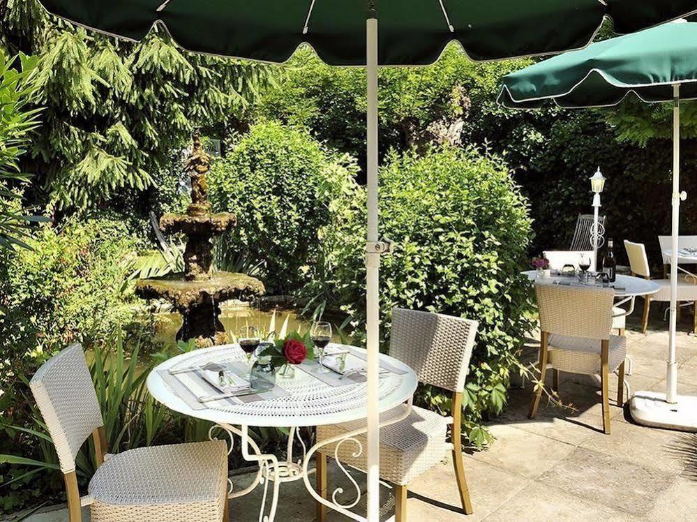 Logis Hotel Auberge De L'Ecole 퐁르보이 외부 사진